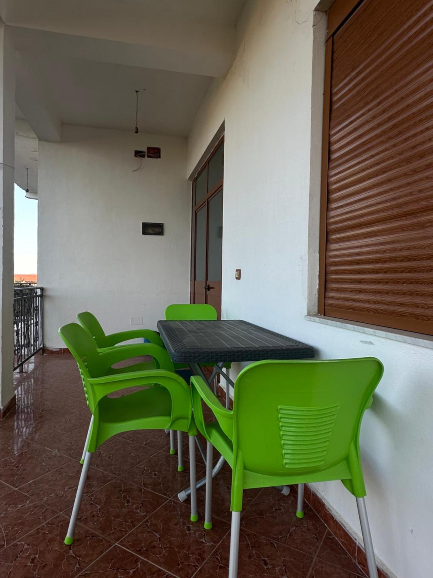Karpen Apartment For Rent Vacation Krasniqi מראה חיצוני תמונה